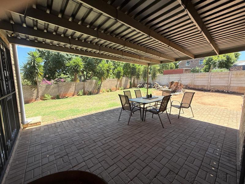 3 Bedroom Property for Sale in Tafelzicht Western Cape